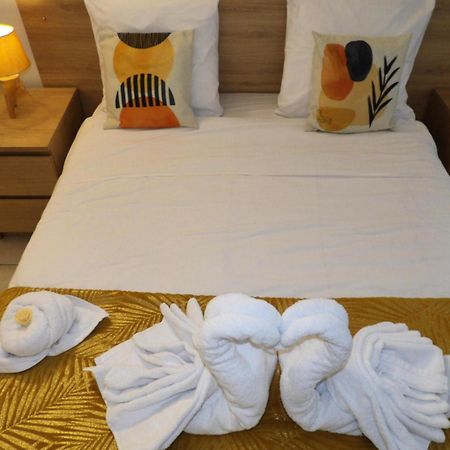 Le Cosy Wiener *Paris*Gare A 300 M*Disneyland* Шам-сюр-Марн Екстер'єр фото
